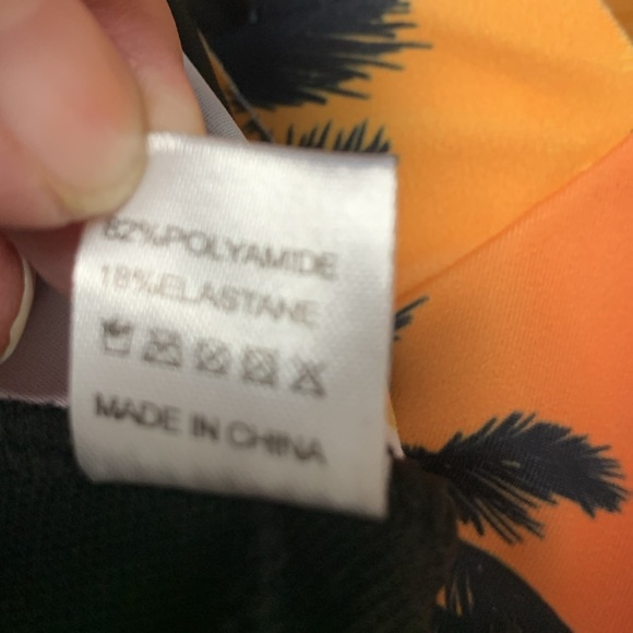 Unbranded Tankini Top w Vivid Tropical Colors, Adjustable Straps - Picture 6 of 8